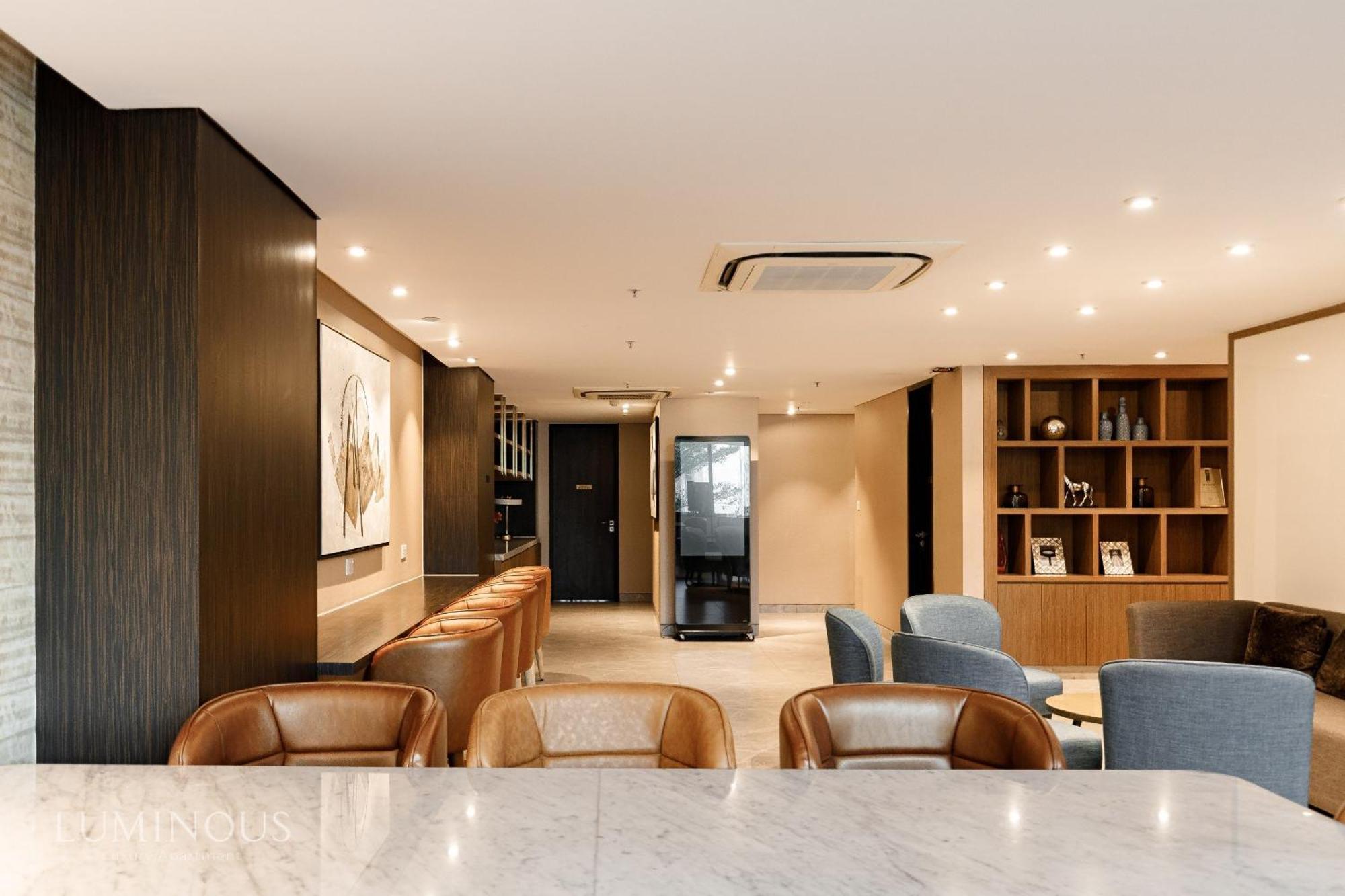 Exclusive 2-3 Bedroom Apartment In District 1 Free Pool Gym Sauna 호치민 외부 사진